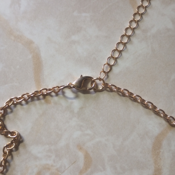 Jewelry - Picture 4 of 5